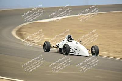 media/Jan-26-2025-CalClub SCCA (Sun) [[cfcea7df88]]/Group 7/Race/